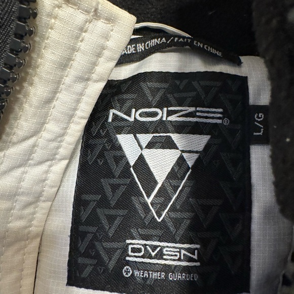 Noize dvsn jacket large - Picture 3 of 3